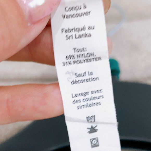 98% NEW SIZE 6 TANK TOP LULULEMON - Picture 7 of 10